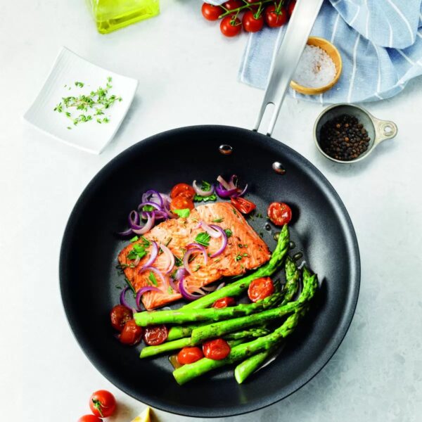 Kirkland Signature Sauté Pans 3 Piece Set - Image 2