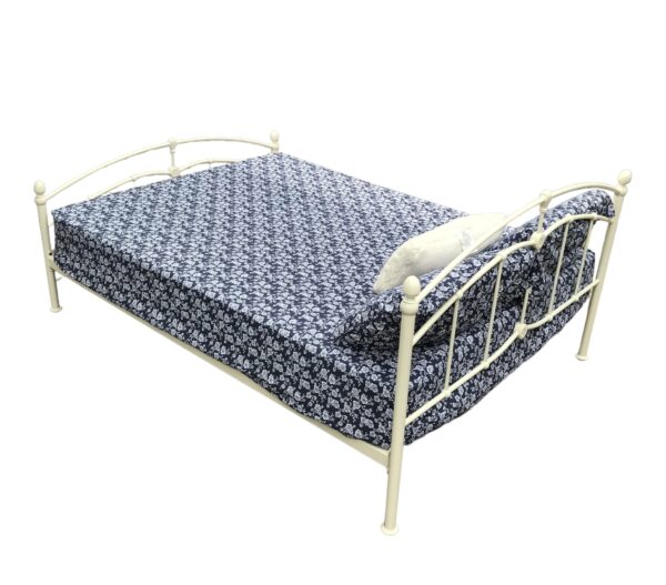 Wren Living Gleneagles Queen Sized Bed - Image 3
