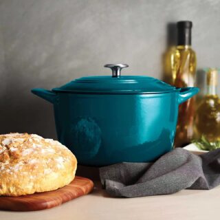Tramontina Enameled Cast Iron 7-quart Dutch Oven  - Peacock