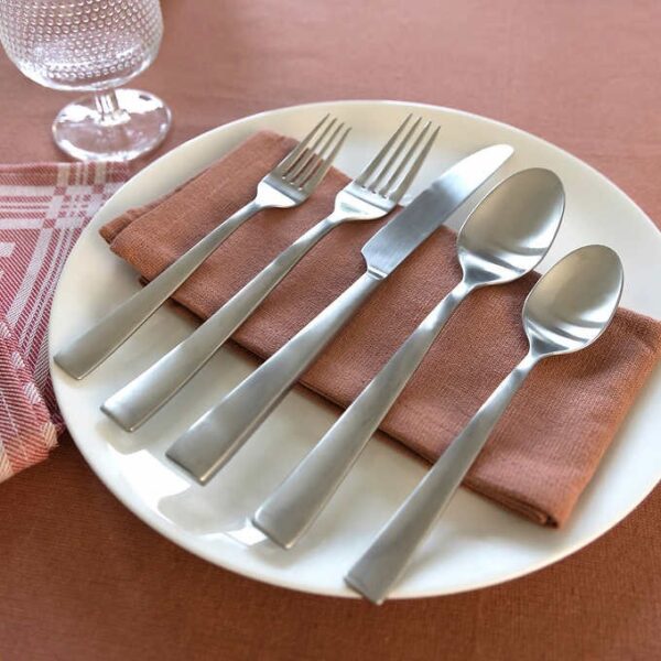 Gourmet Settings 20-piece Nash Flatware Set - Image 5