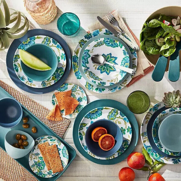 Member's Mark 18pc Jacobean Melamine Dinnerware Set - Image 3