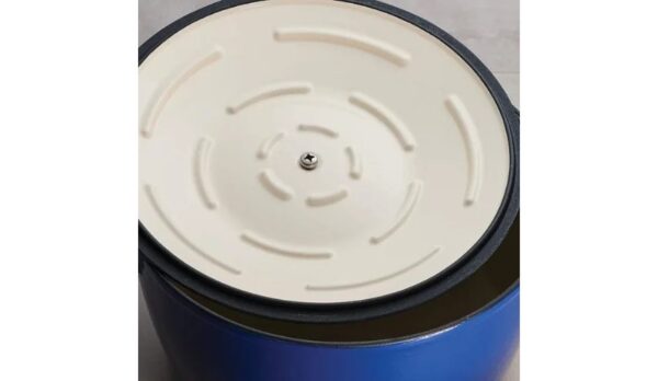 Tramontina Enameled Cast Iron 7-quart Dutch Oven  - Classic Blue and Gold Knob - Image 6