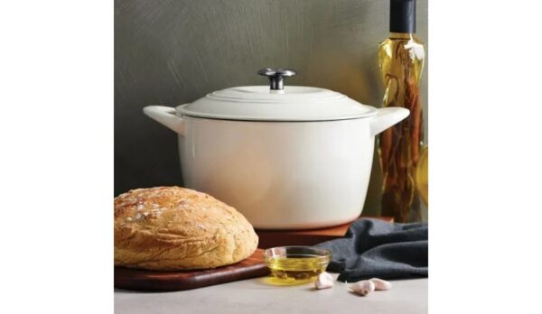 Tramontina Enameled Cast Iron 7-quart Dutch Oven  - Matte White