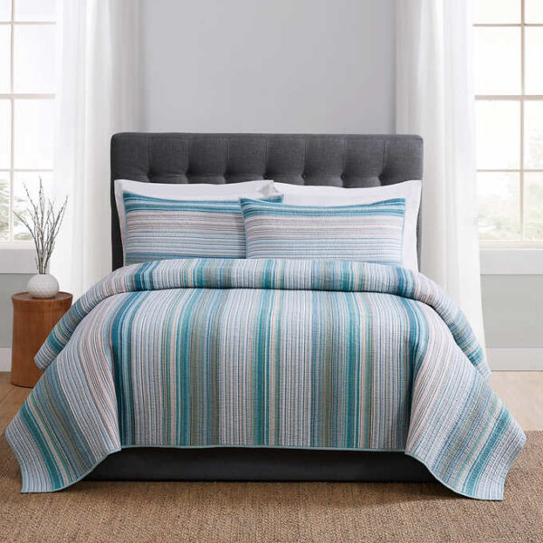 Retro Chic Queen 3-piece Quilt Bedding Set
