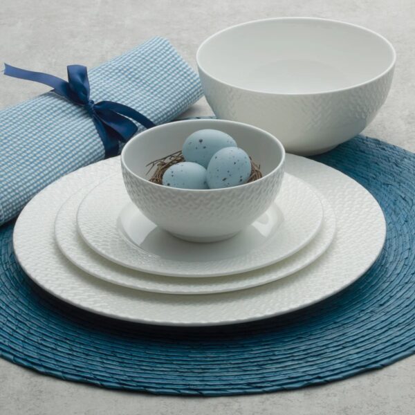 Mikasa Lattice 40-piece Bone China Dinnerware Set - Image 4