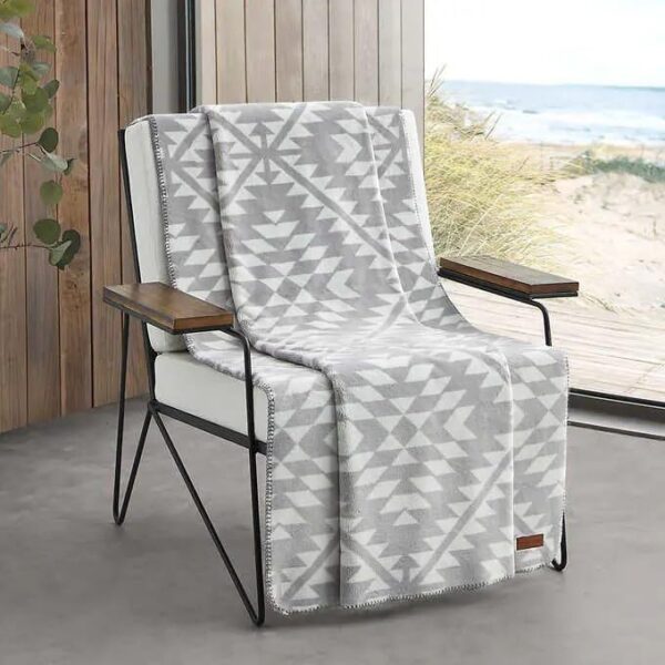 Pendleton Sherpa Fleece Throw (Plush-Rancho Arroyo Grey) 50 x 70in