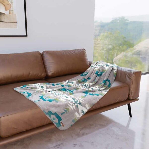 Pendleton Sherpa Fleece Throw (Plush-Avra Valley Grey) 50 x 70/in - Image 4