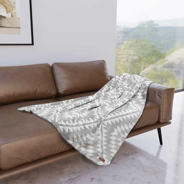 Pendleton Sherpa Fleece Throw (Plush-Rancho Arroyo Grey) 50 x 70in - Image 4