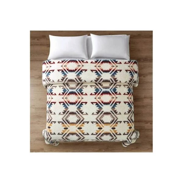 Pendleton Sherpa Ultra Soft And Cozy Fleece Blanket – White Sand, King - Image 6