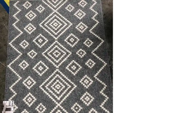 Maples Oversized Accent Rug - 35in x 46in - Image 2