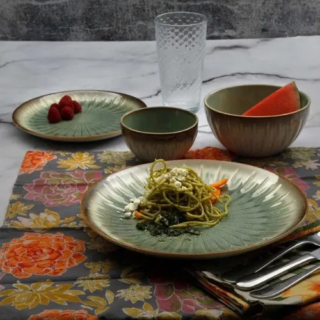 Laurie Gates California Designs Nova 16pieces Dinnerware Set