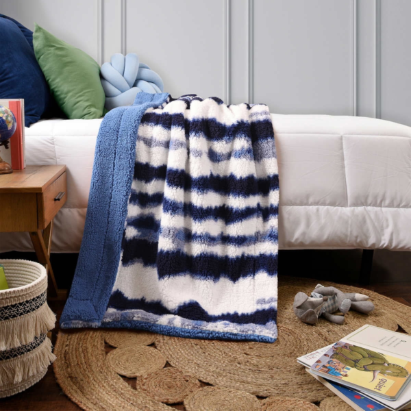Life Comfort Kids' Ultimate Sherpa Fleece Throw Blanket - 40" X 50" - Image 2