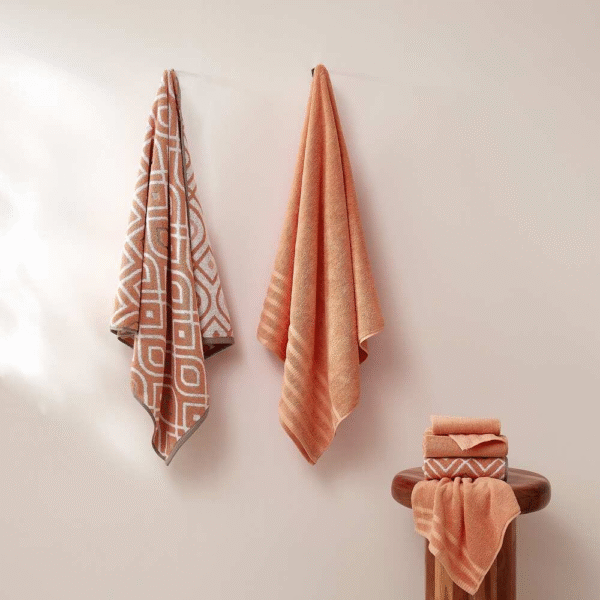 Modern Threads Trefoil Filigree Cotton Towel Set – 6-piece - Coral - Image 6