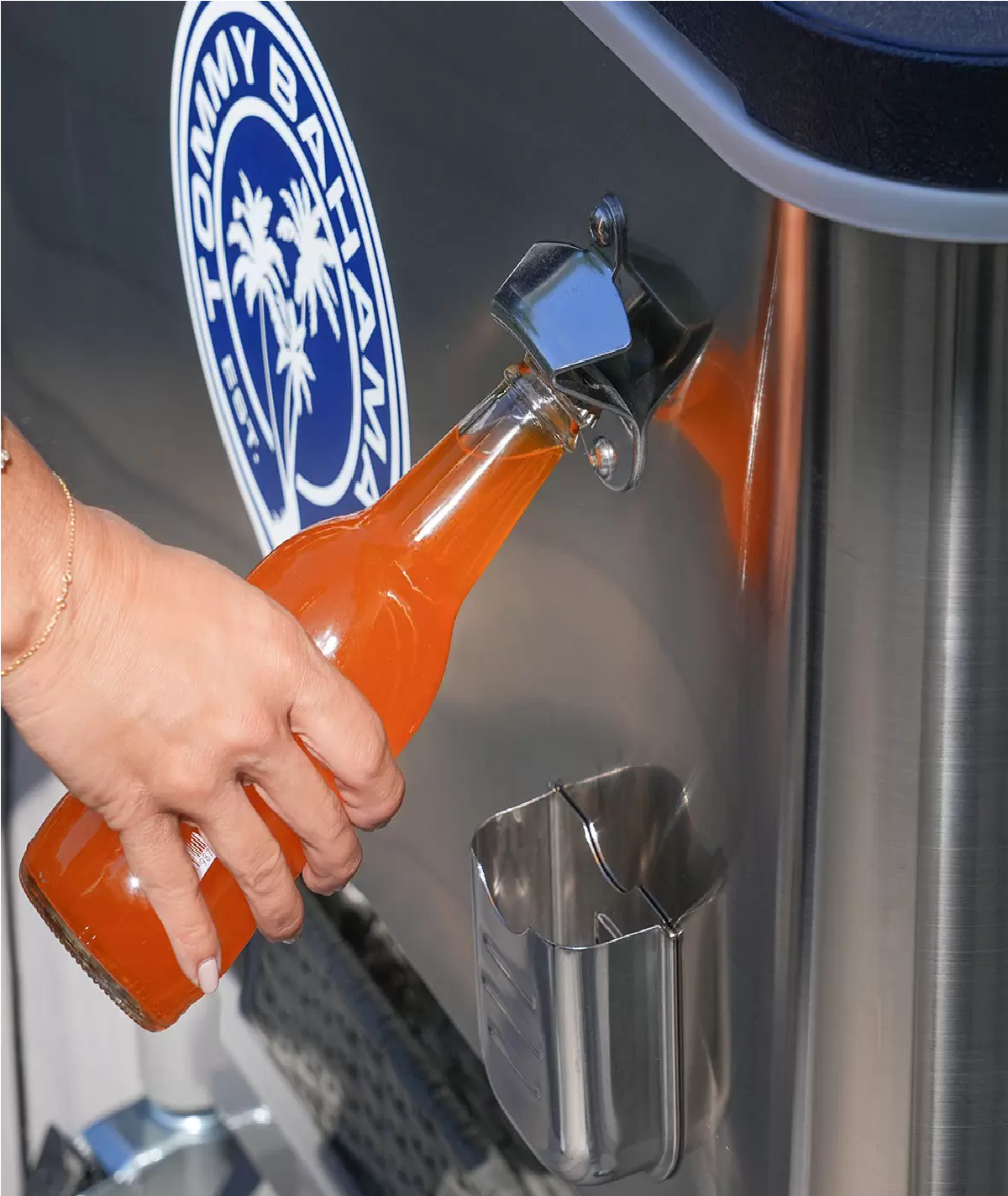 Tommy Bahama 95 Litre (100 US Quart) Stainless Steel Rolling Cooler - Image 5