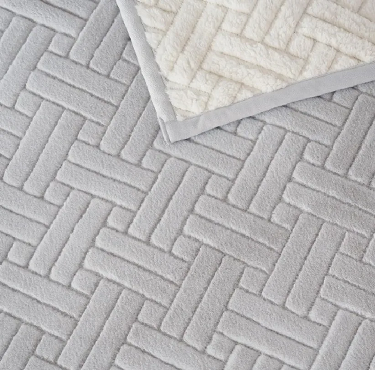 Korbliss Faux Fur King Throw Blanket - 90x102'' - Light Grey - Image 3