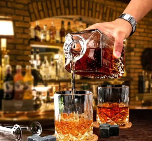 Gourmet Everyday Seymour 5-Piece Glass Decanter Set - Image 3